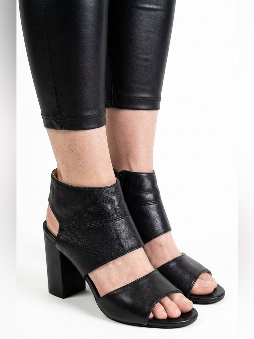HUSH PUPPIES BLACK LEATHER ZIP ANKLE STRAP BLOCK HEEL SANDALS WOMENS 7